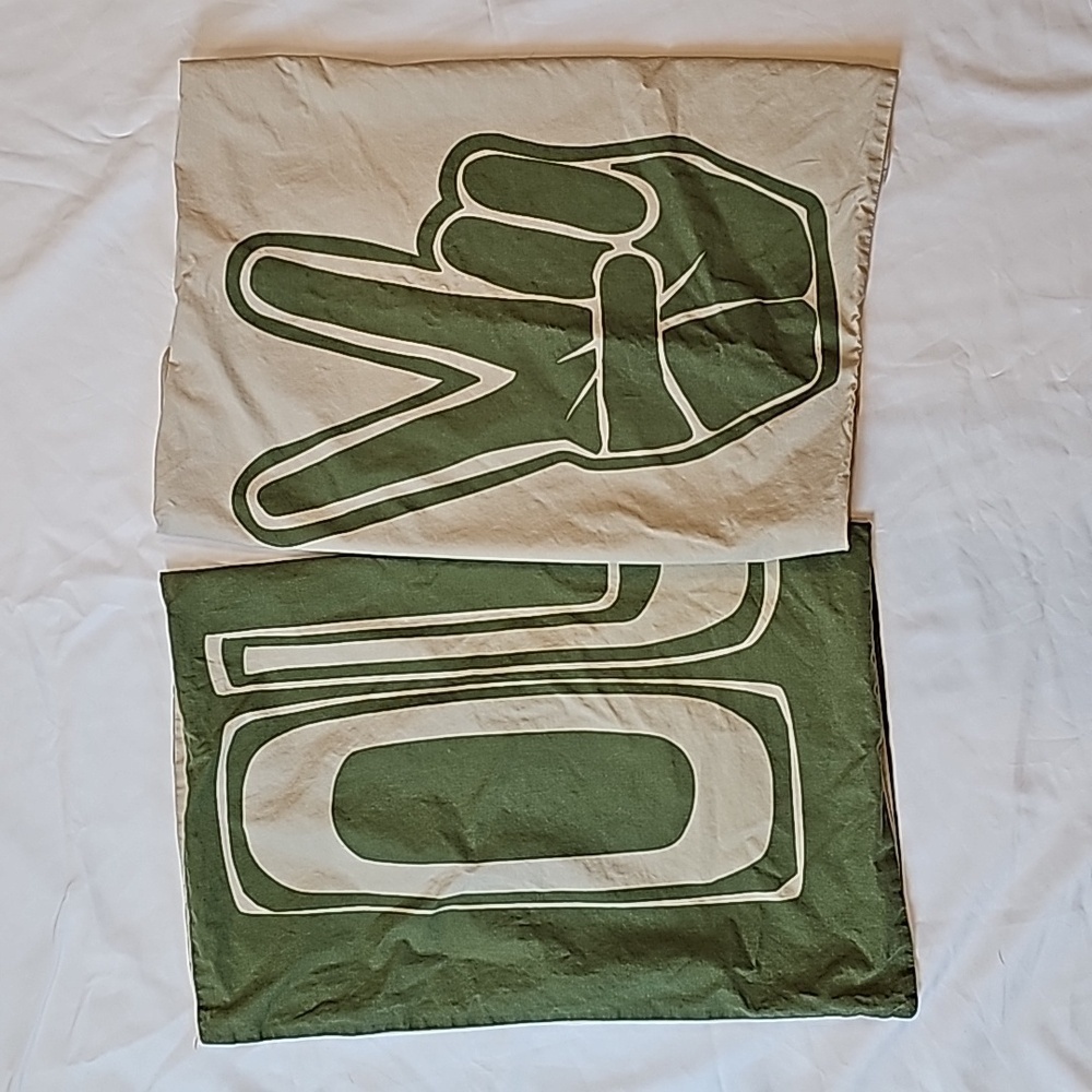 Pottery Barn Teen "Peace Out" Set of 2 Standard Pillowcases - Picture 7 of 7